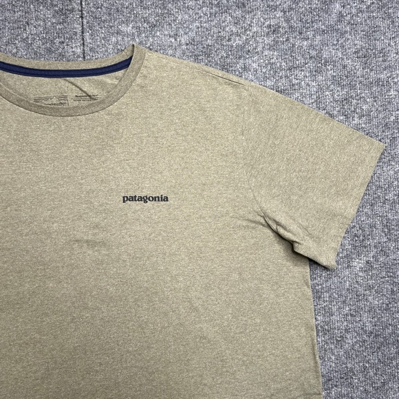 Patagonia Responsibili-Tee Men's XL Short Sleeve Crew Neck T-Shirt Green 37665 - Picture 3 of 8